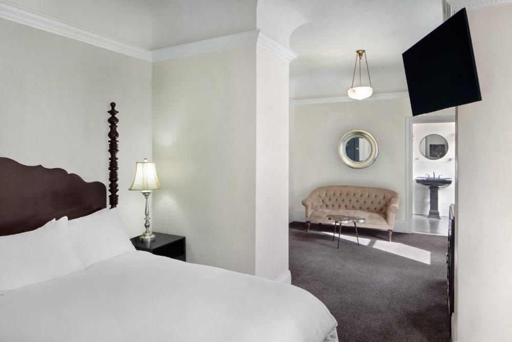 Mount View Hotel & Spa